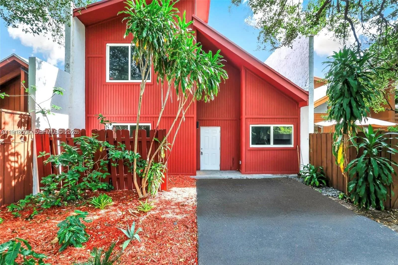 6884 NW 30 Ave, Fort Lauderdale FL 33309