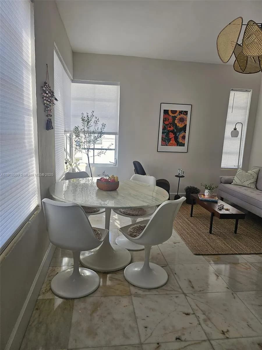 801 8th St # 201, Miami Beach FL 33139