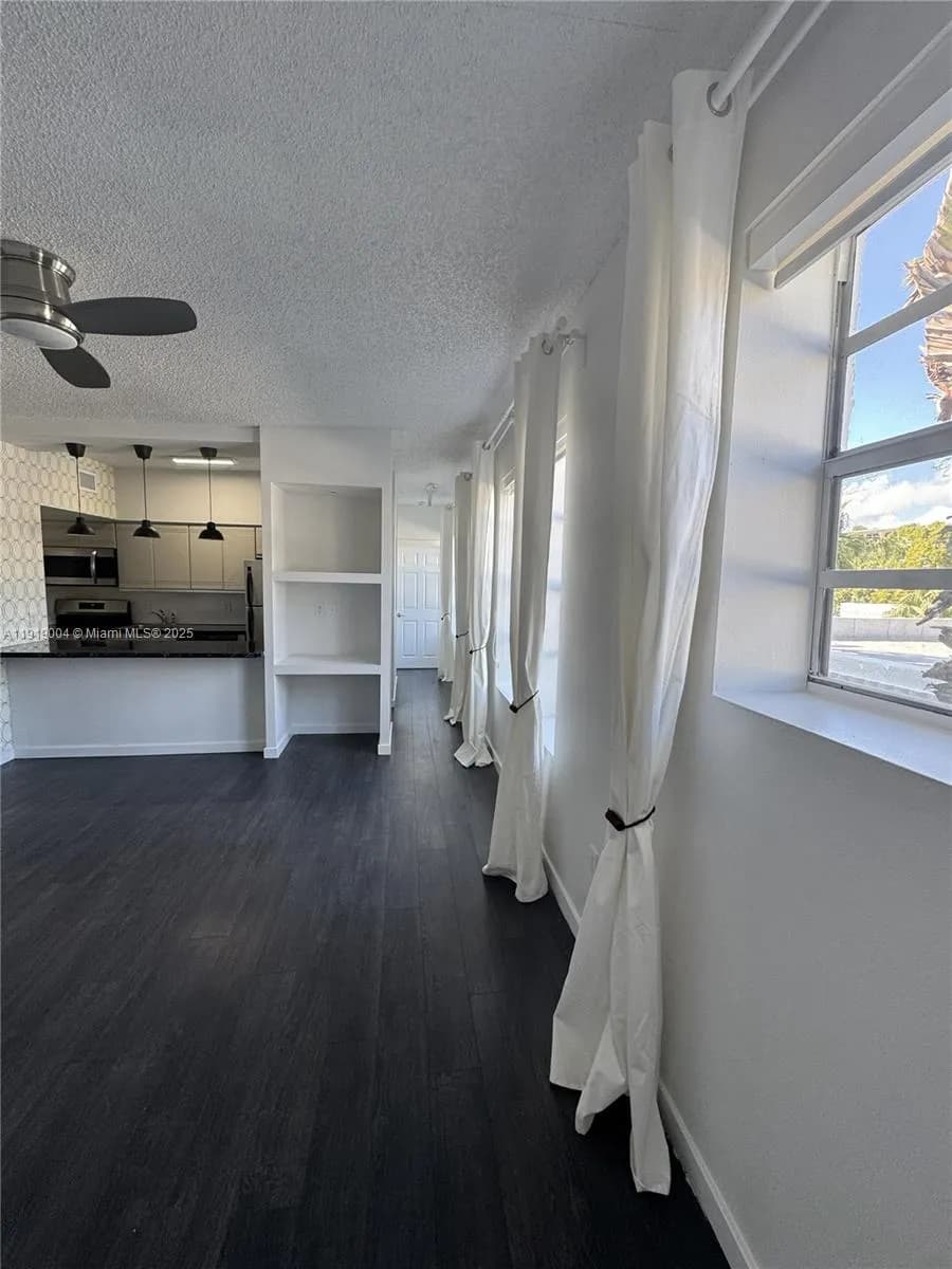 1559 Michigan Ave # 302, Miami Beach FL 33139