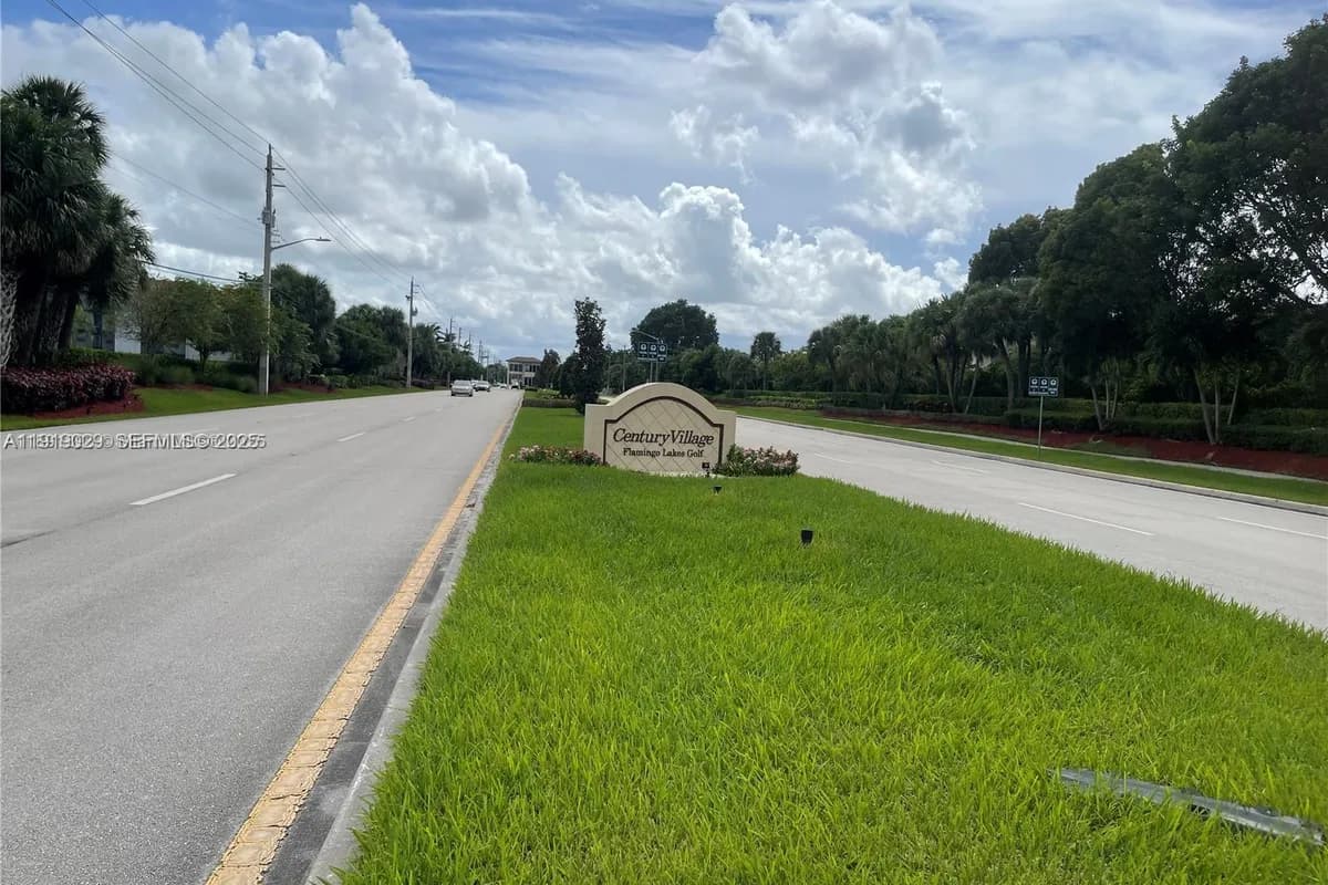 800 SW 142nd Ave # 401N, Pembroke Pines FL 33027