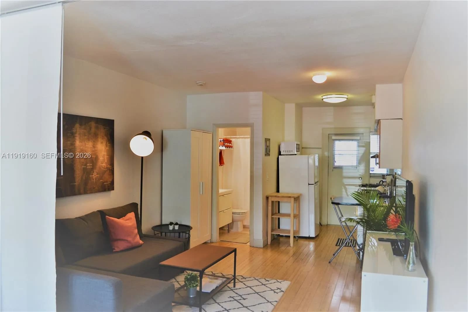 300 74th St # 5, Miami Beach FL 33141