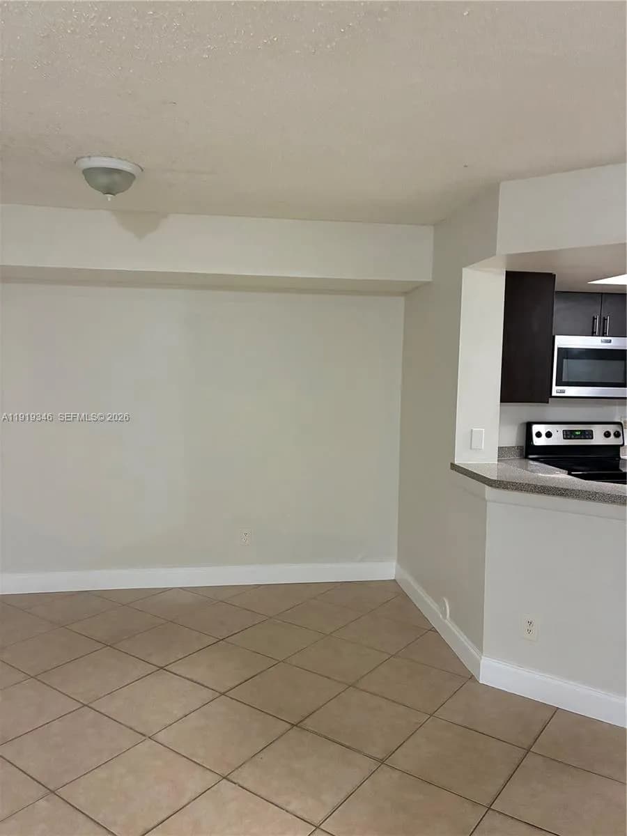 9250 W Atlantic Blvd # 916, Coral Springs FL 33071