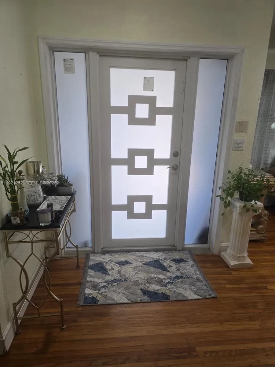 2733 Washington St, Hollywood FL 33020