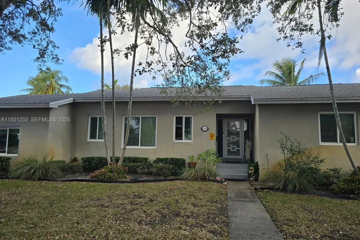 2733 Washington St, Hollywood FL 33020