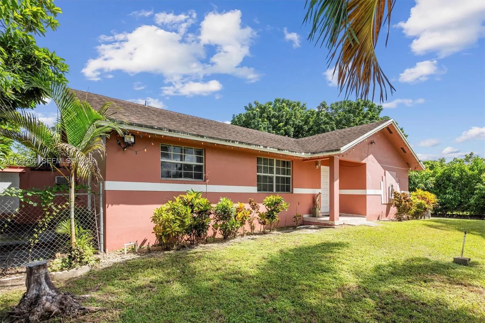 20851 SW 242nd St, Homestead FL 33031