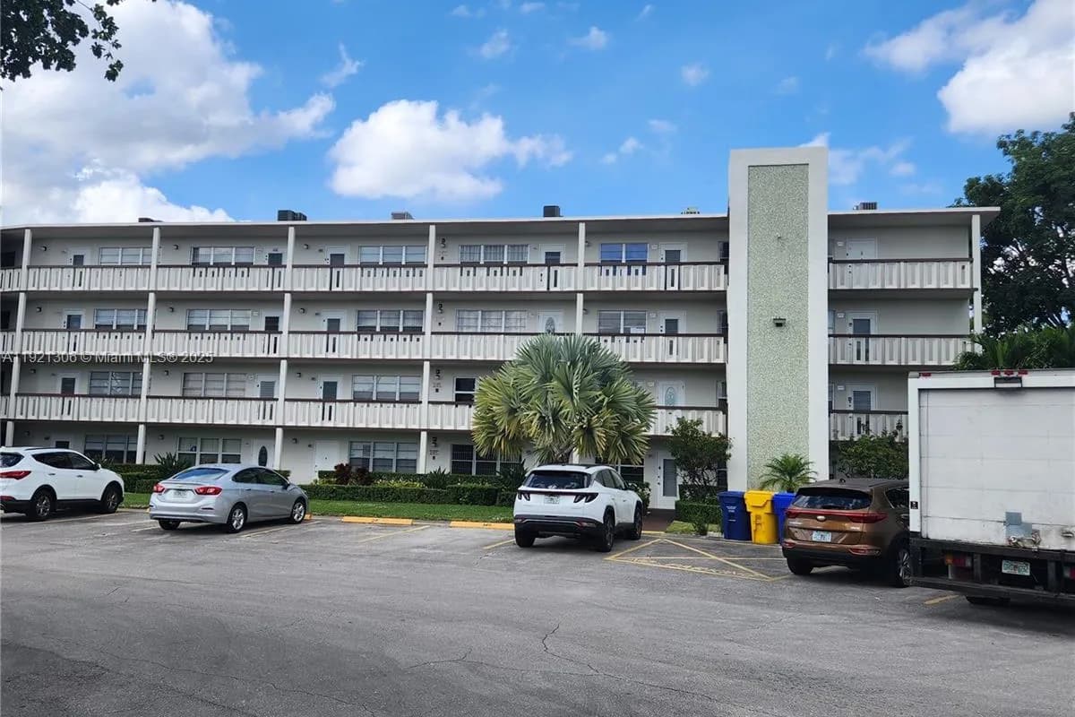 339 Southampton B # 339, West Palm Beach FL 33417
