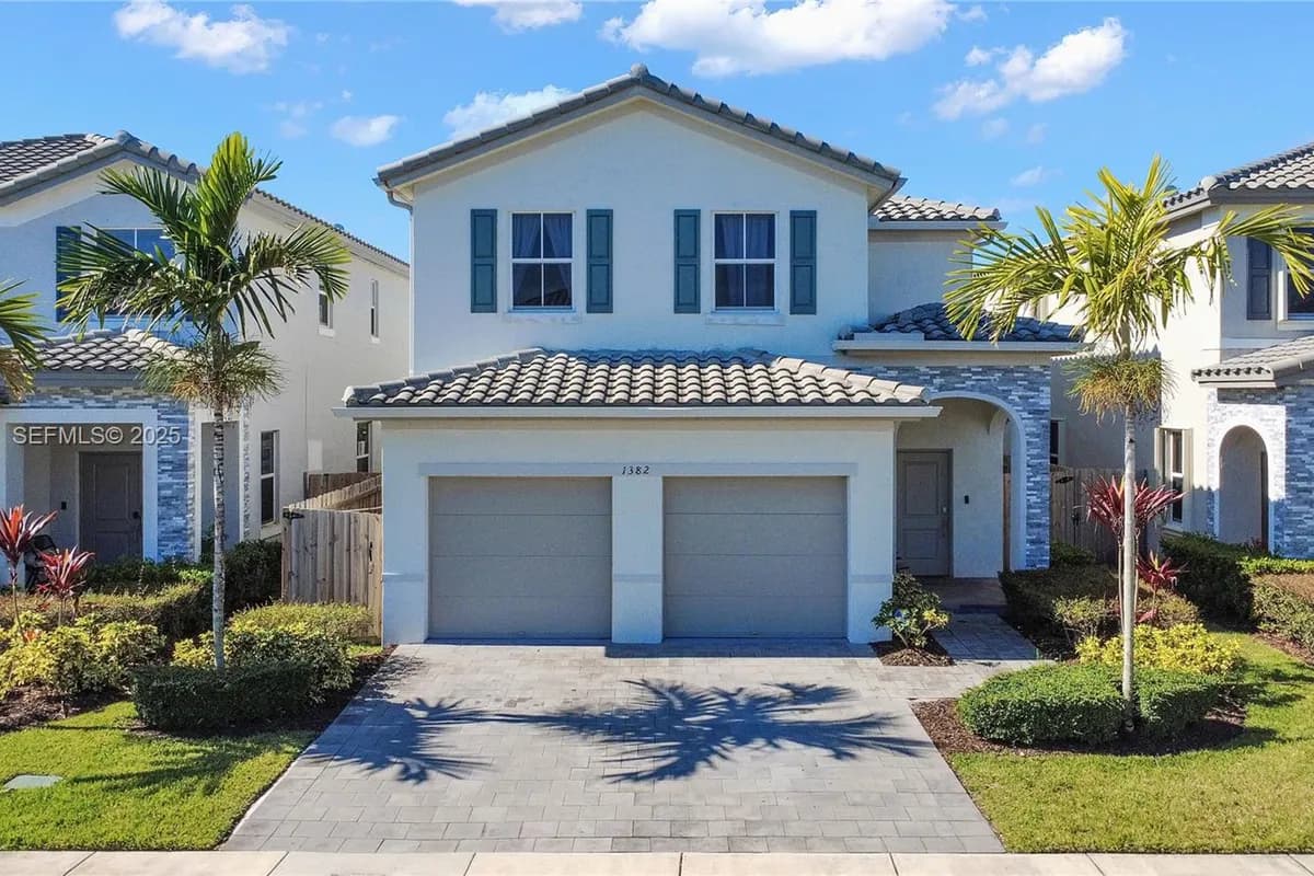 1382 SE 26th Rd, Homestead FL 33035