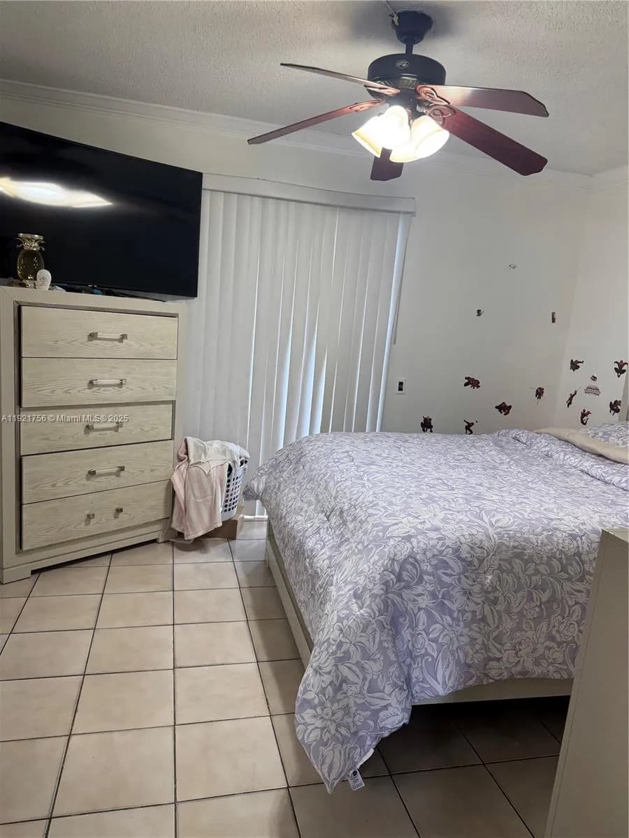 2158 W 60th St # 13108, Hialeah FL 33016