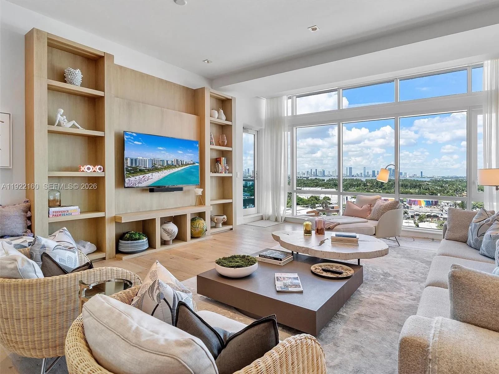 102 24th St # 1613, Miami Beach FL 33139