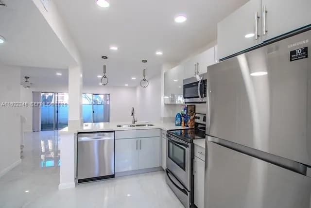 8939 NW 23rd St # 8939, Coral Springs FL 33065