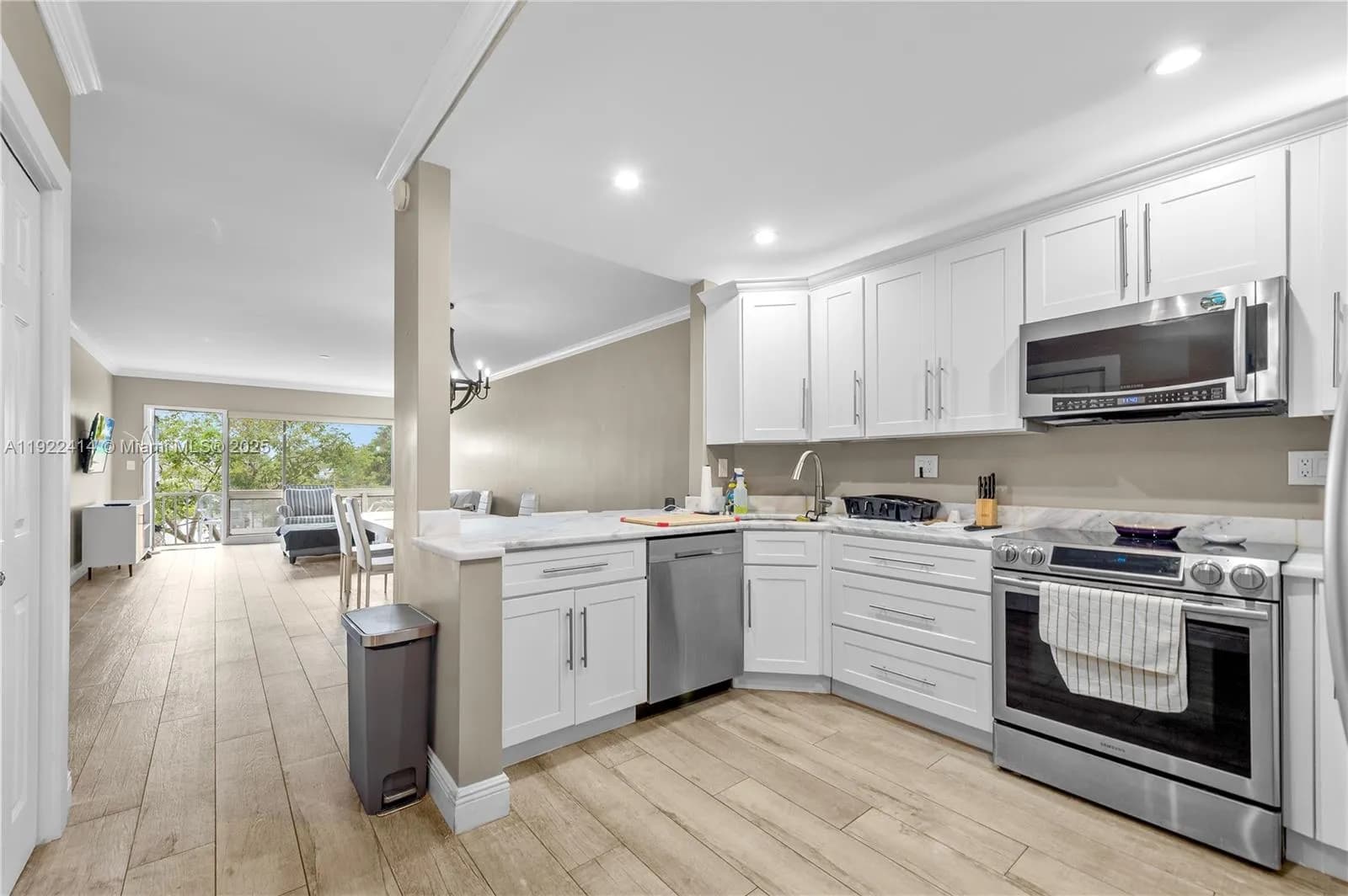 900 SW 12th St # 206, Fort Lauderdale FL 33315