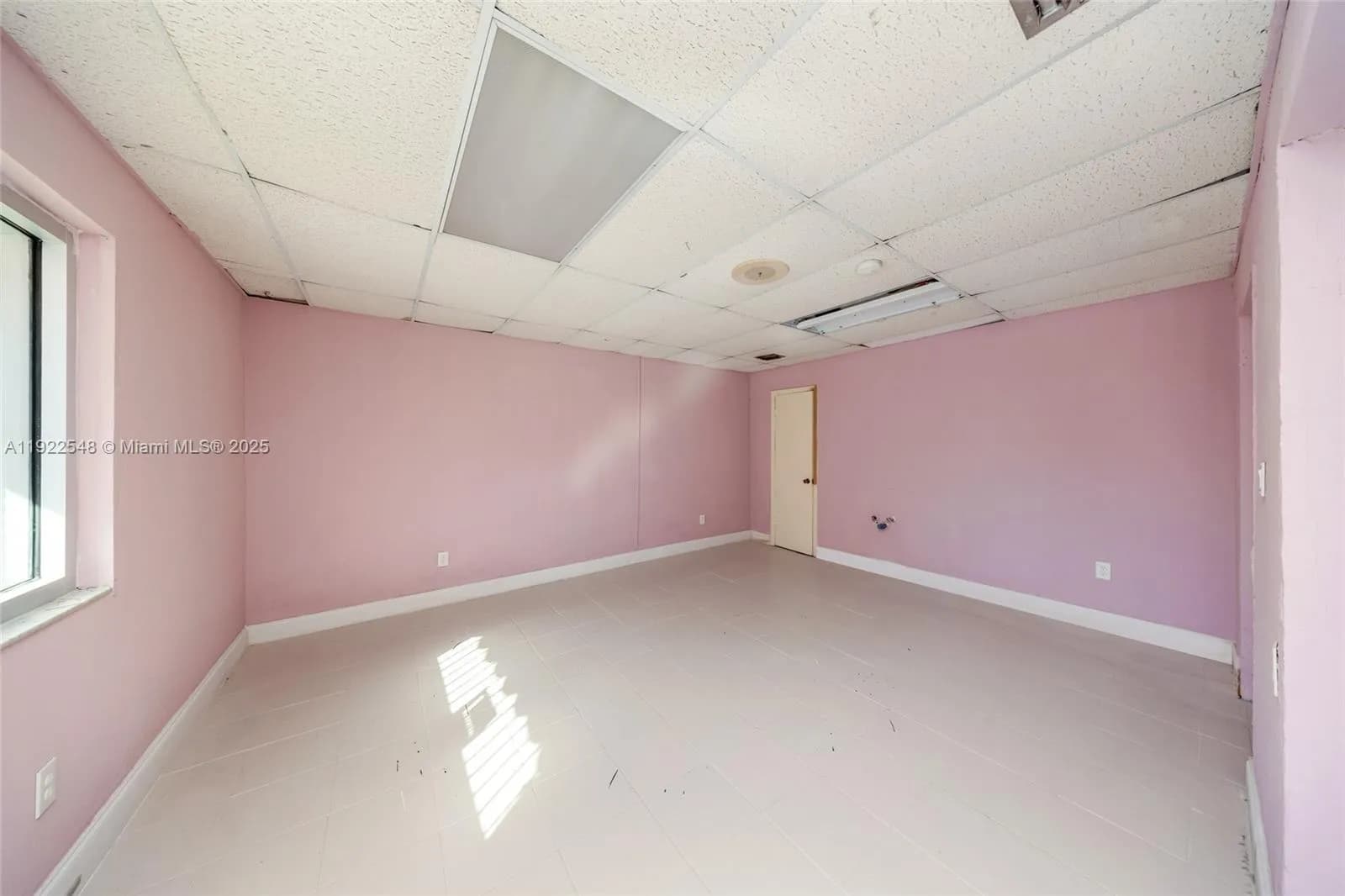 159 NW 36th St, Miami FL 33127