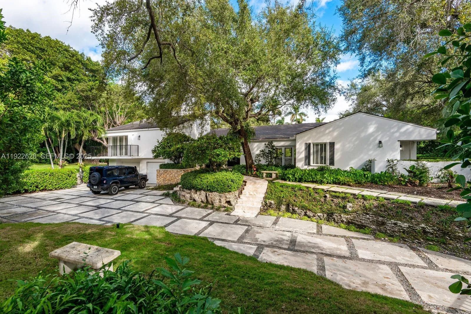 7000 Robles St, Coral Gables FL 33143