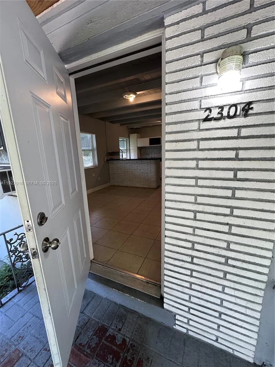 2304 NE 135th Ln, North Miami Beach FL 33181