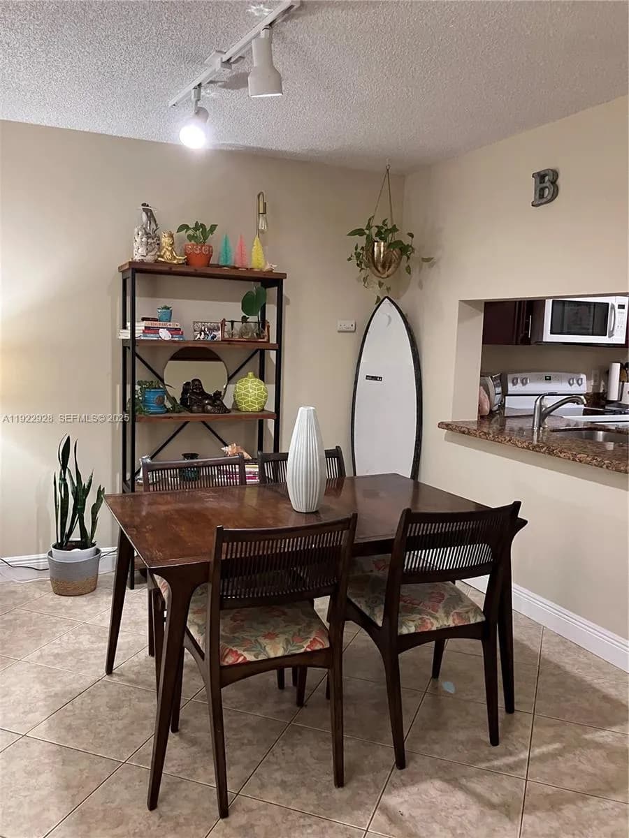 1226 S Military Trl # 2213, Deerfield Beach FL 33442