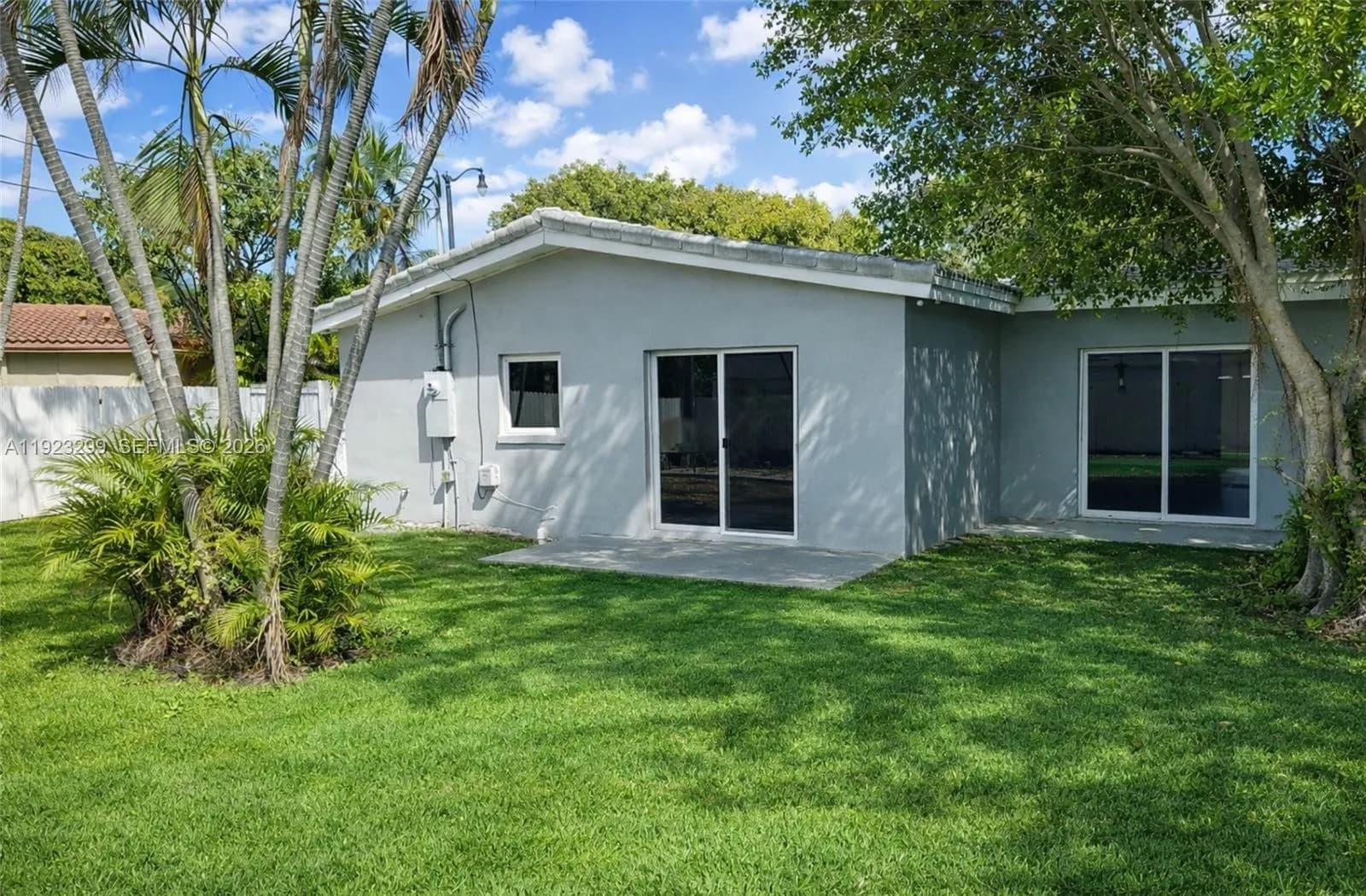 1881 NW 5th Ter, Pompano Beach FL 33060