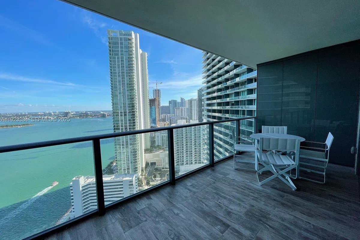 650 NE 32nd St # 3005, Miami FL 33137