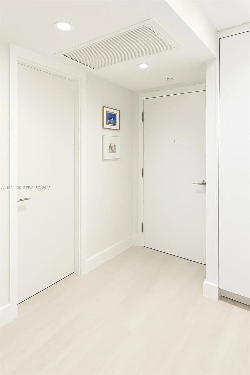 2301 Collins Ave # 636, Miami Beach FL 33139