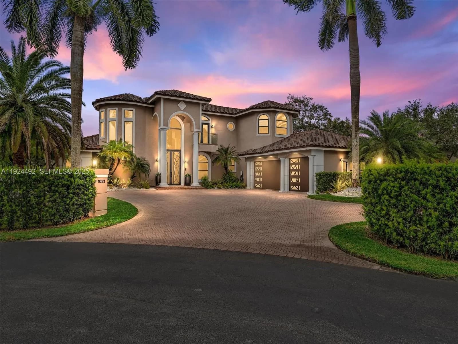 1021 NW 115th Ave, Plantation FL 33323