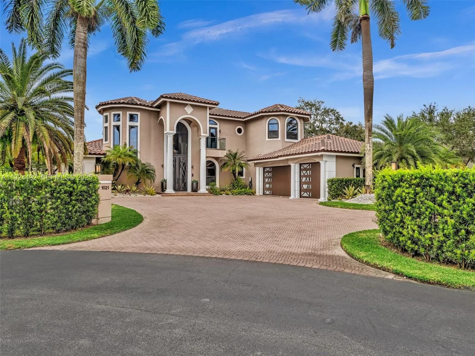 1021 NW 115th Ave, Plantation FL 33323