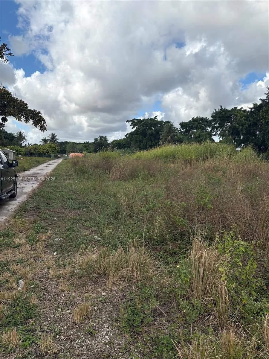 Krome Avenue, Miami FL 33196