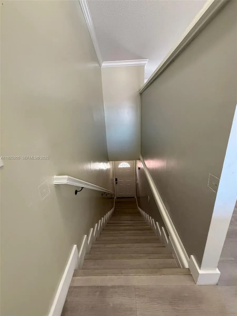 3375 W 76th St # 211, Hialeah FL 33018