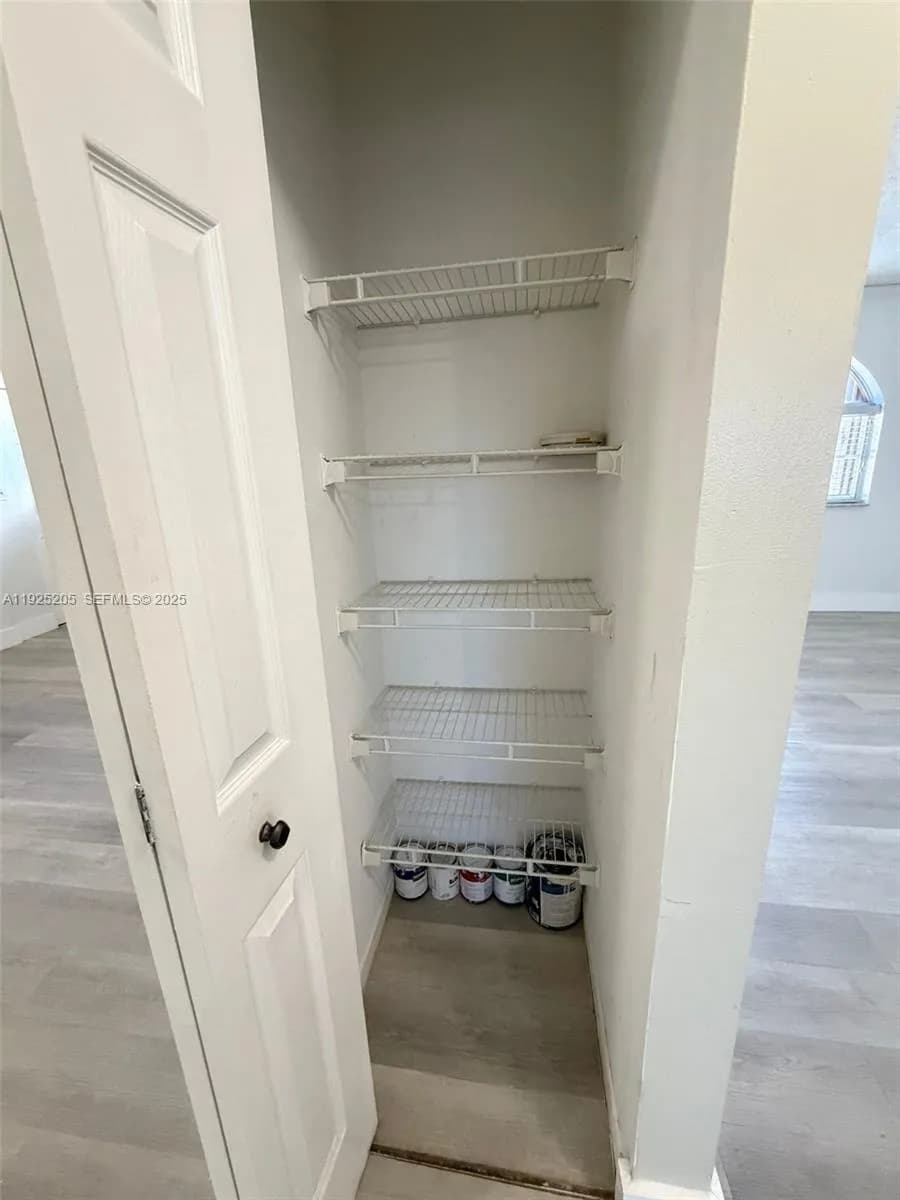 3375 W 76th St # 211, Hialeah FL 33018