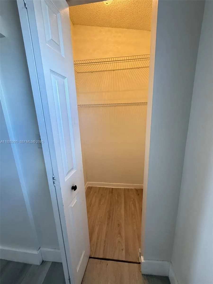 3375 W 76th St # 211, Hialeah FL 33018