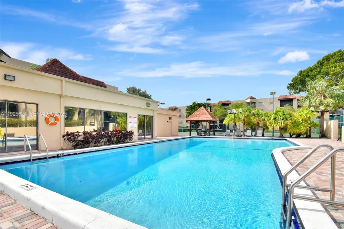 10501 W Broward Blvd # 304, Plantation FL 33324