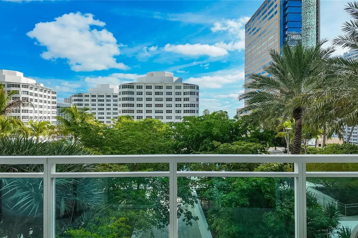 951 Brickell Ave # 1206, Miami FL 33131