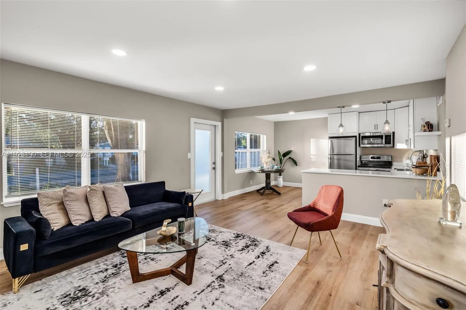 1100 NW 7th Ave, Fort Lauderdale FL 33311