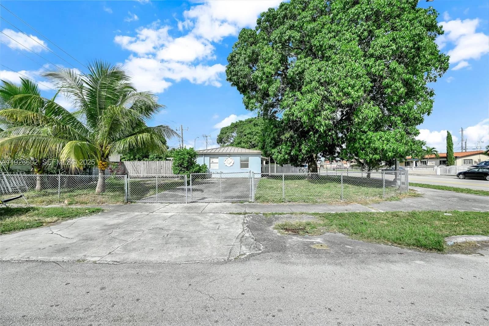 4020 E 10th Ave, Hialeah FL 33013