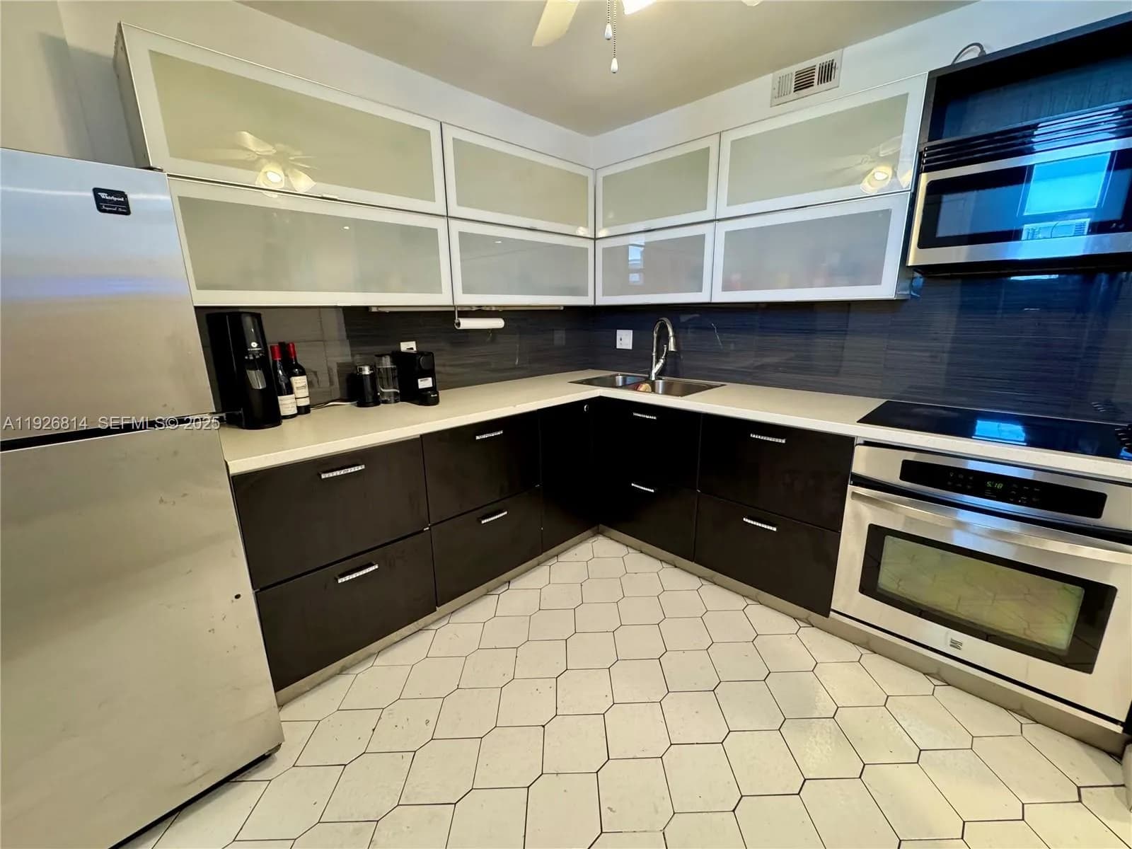 2 bedroom 2 bath for sale at 3660 NE 166th St # 812, North Miami Beach FL 33160