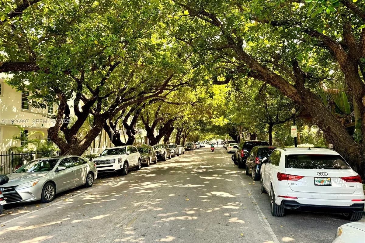 349 Meridian Ave # B202, Miami Beach FL 33139