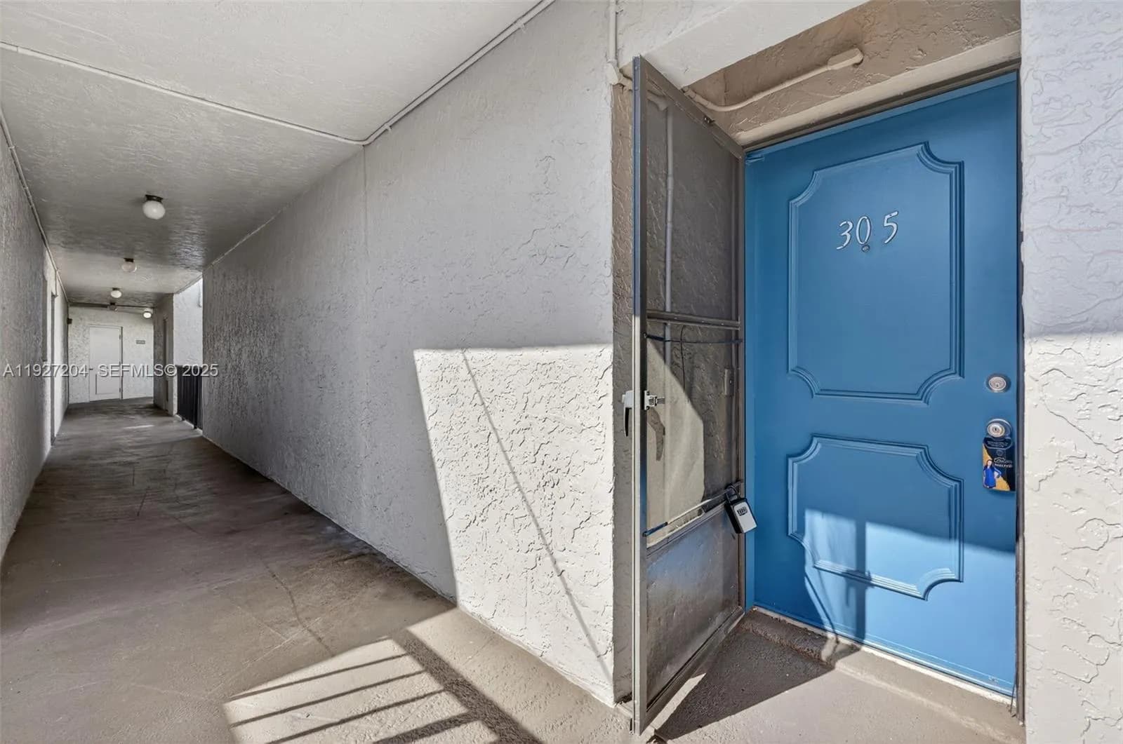 3100 Riverside Dr # 305, Coral Springs FL 33065