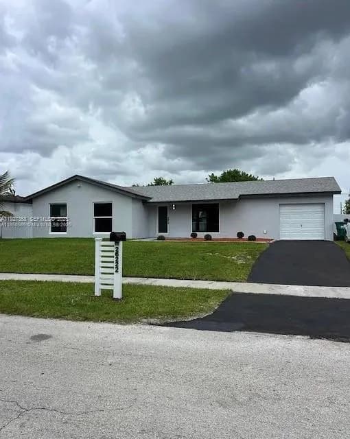 26222 SW 124th Pl, Homestead FL 33032