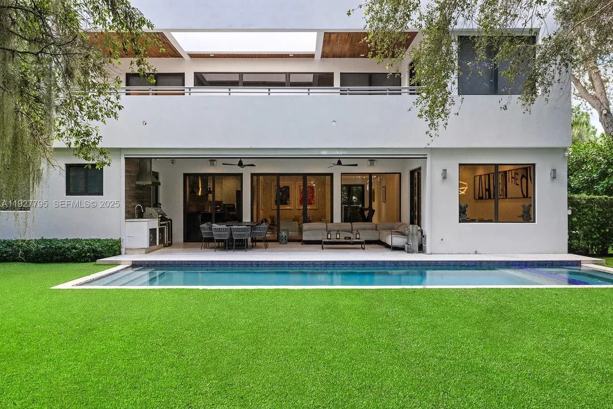 1760 Chucunantah Rd, Miami FL 33133