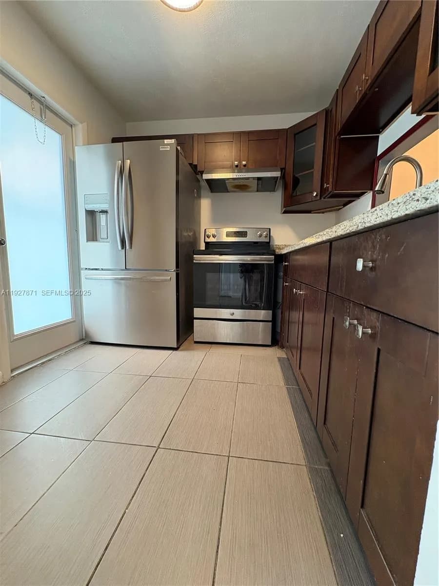 4441 NW 16th St # J102, Lauderhill FL 33313