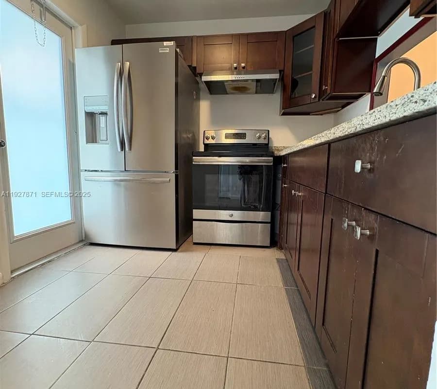 4441 NW 16th St # J102, Lauderhill FL 33313