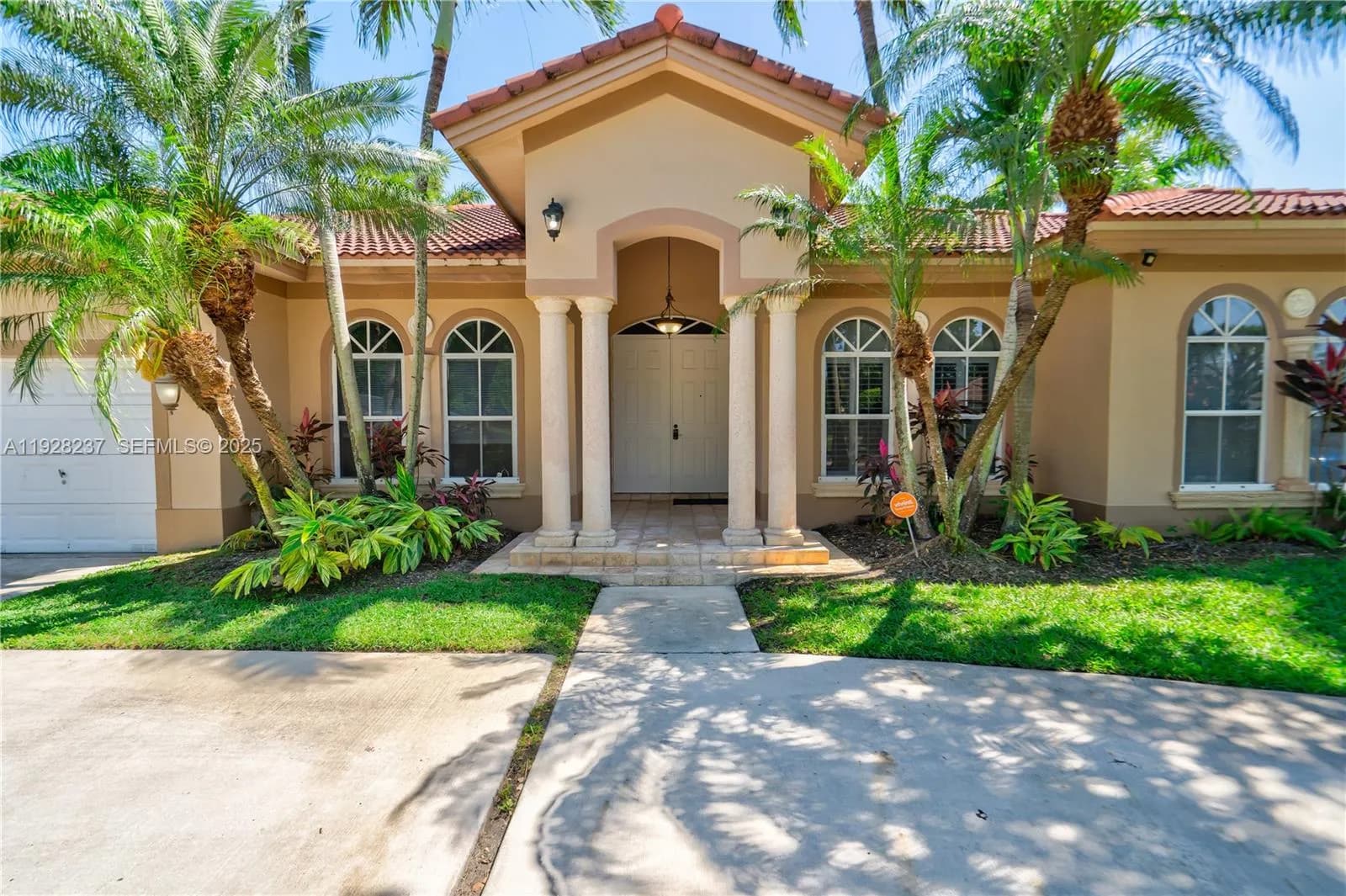 8366 SW 193rd St, Cutler Bay FL 33157