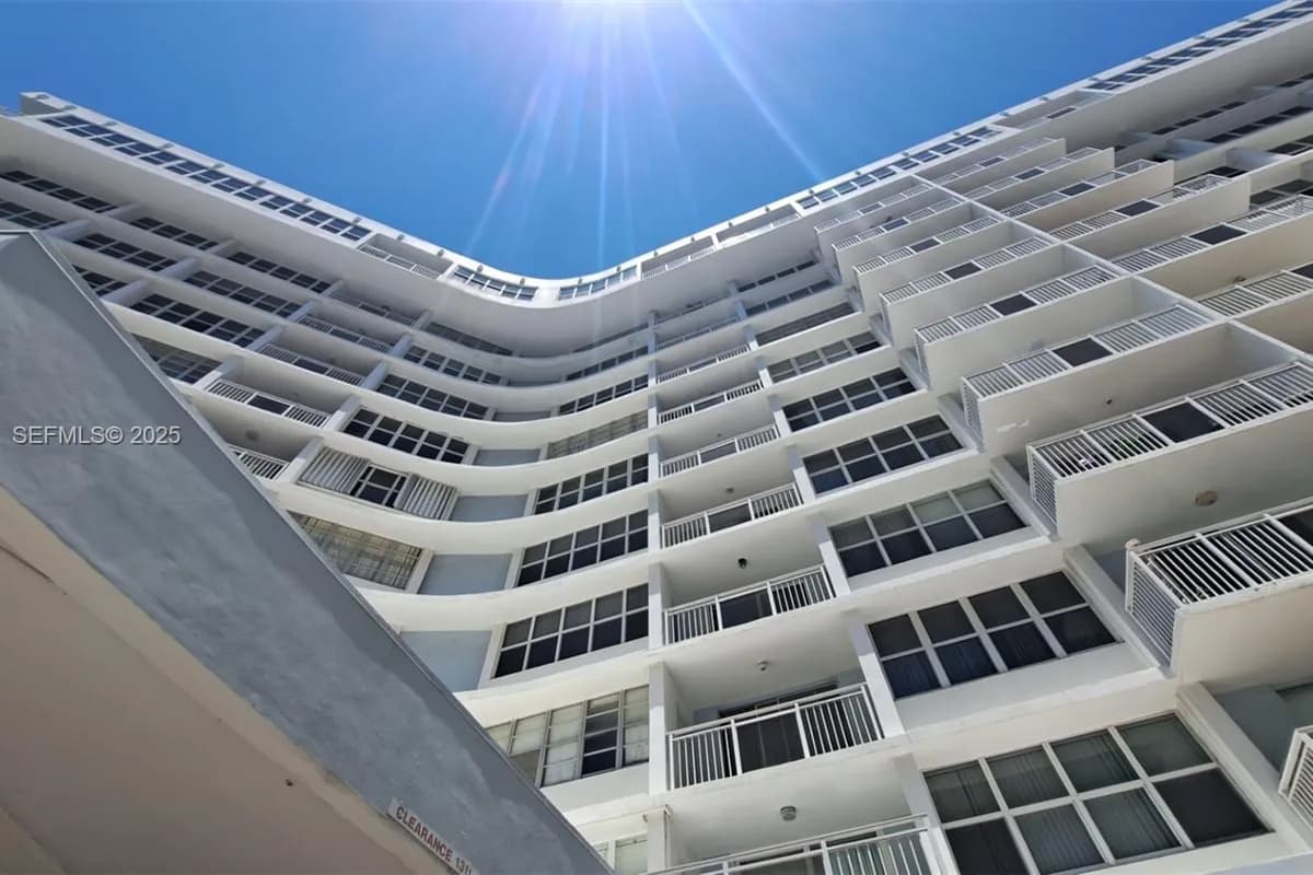 1801 S Ocean Dr, Hallandale Beach FL 33009