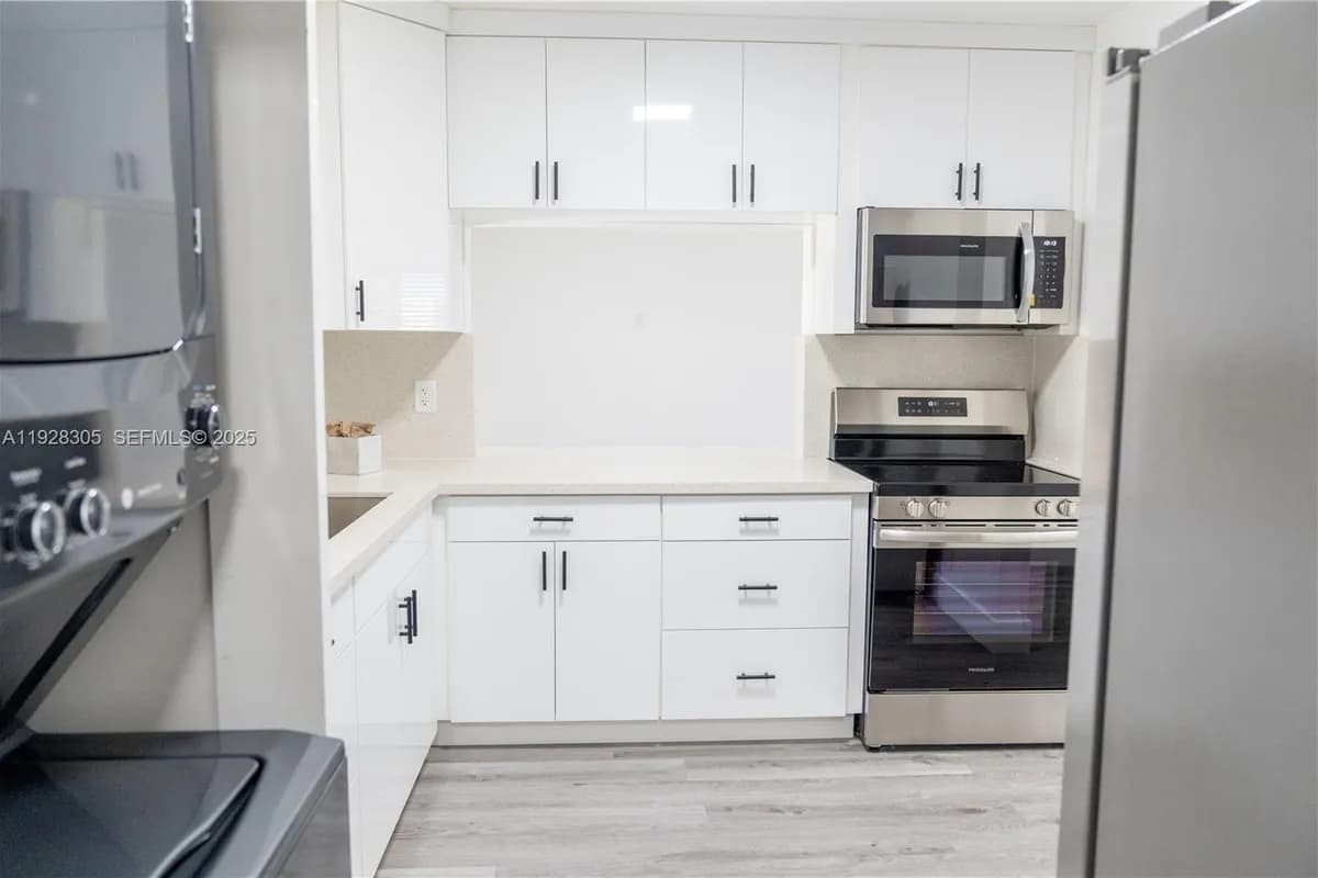 1530 NW 47th Ave, Lauderhill FL 33313