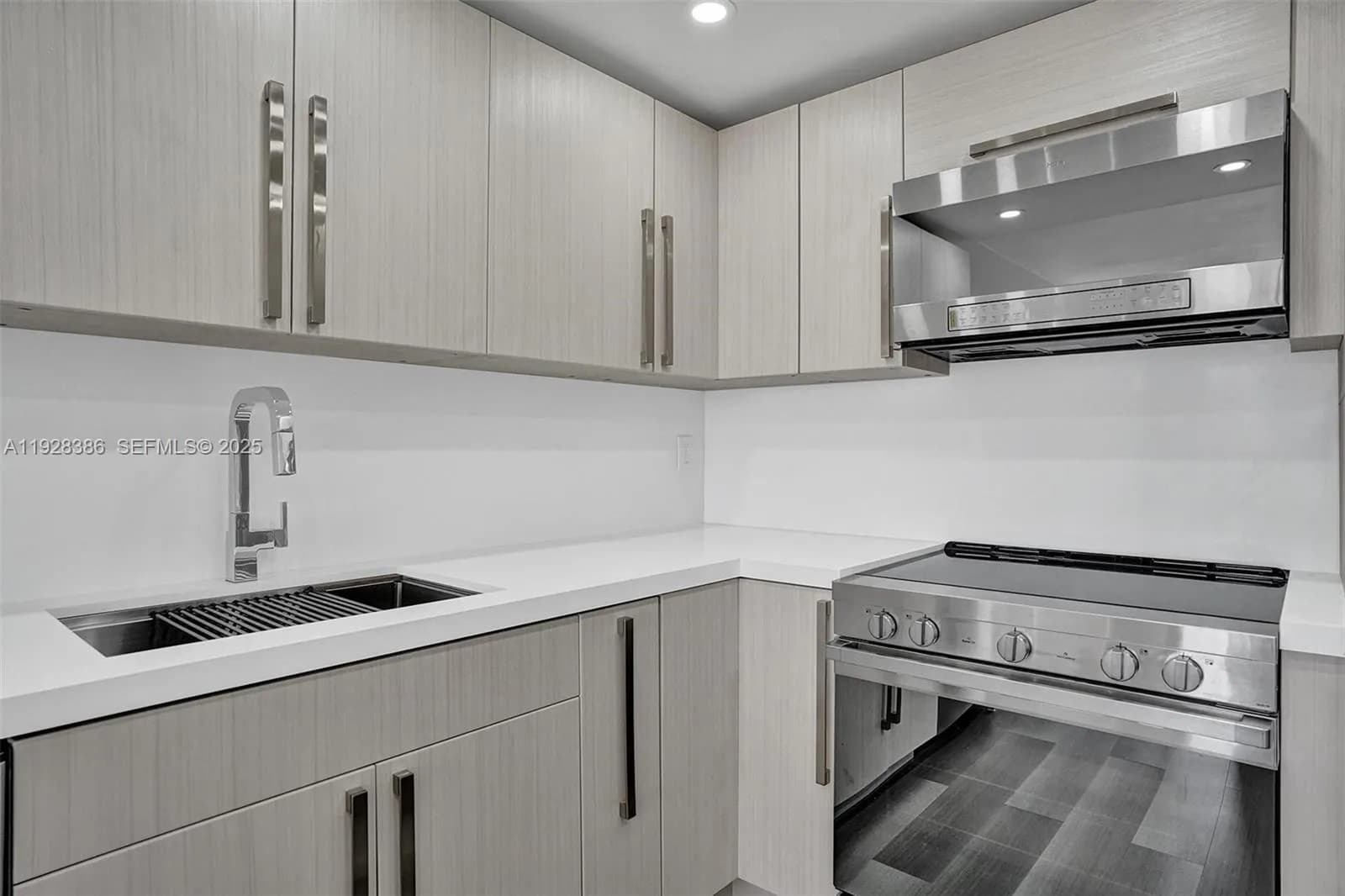 500 Three Islands Blvd # 1201, Hallandale Beach FL 33009