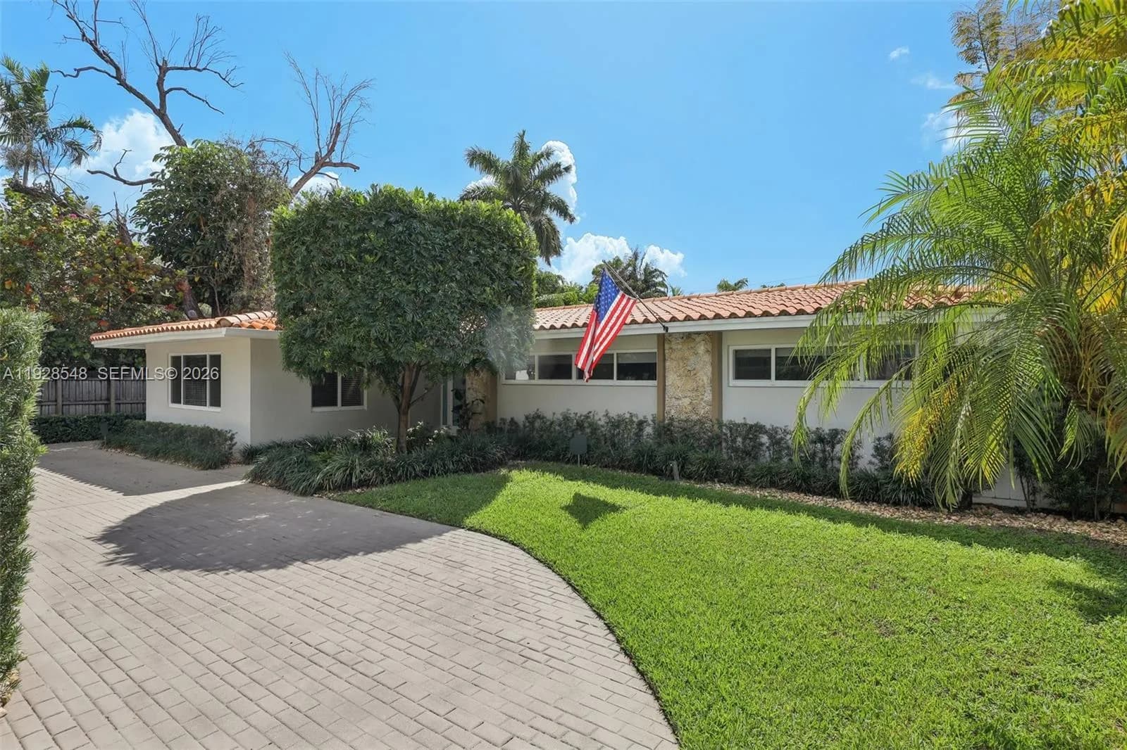 360 Menores Ave, Coral Gables FL 33134