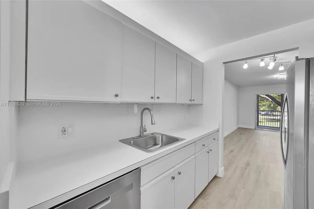 1200 SW 124th Ter # 207O, Pembroke Pines FL 33027