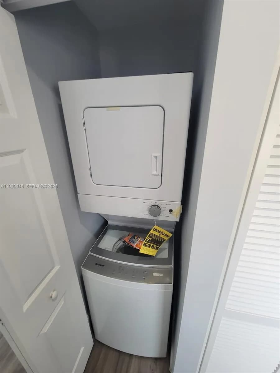 1809 NW 8th Pl, Fort Lauderdale FL 33311