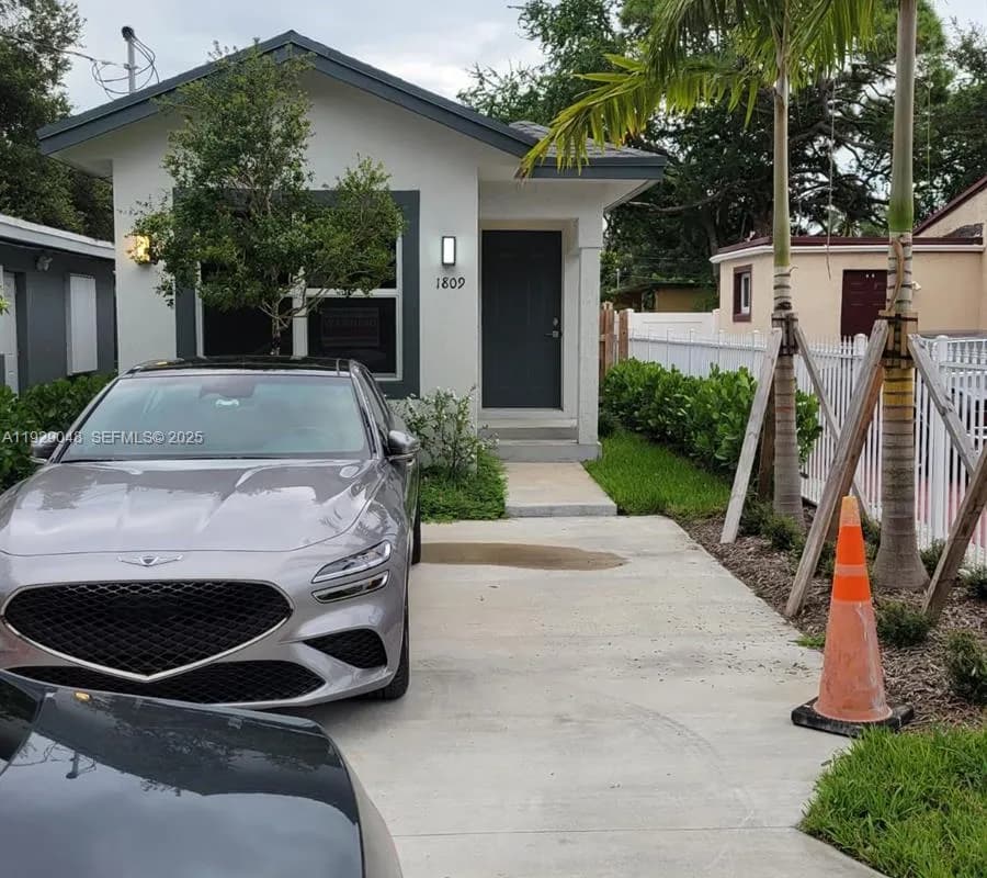 1809 NW 8th Pl, Fort Lauderdale FL 33311