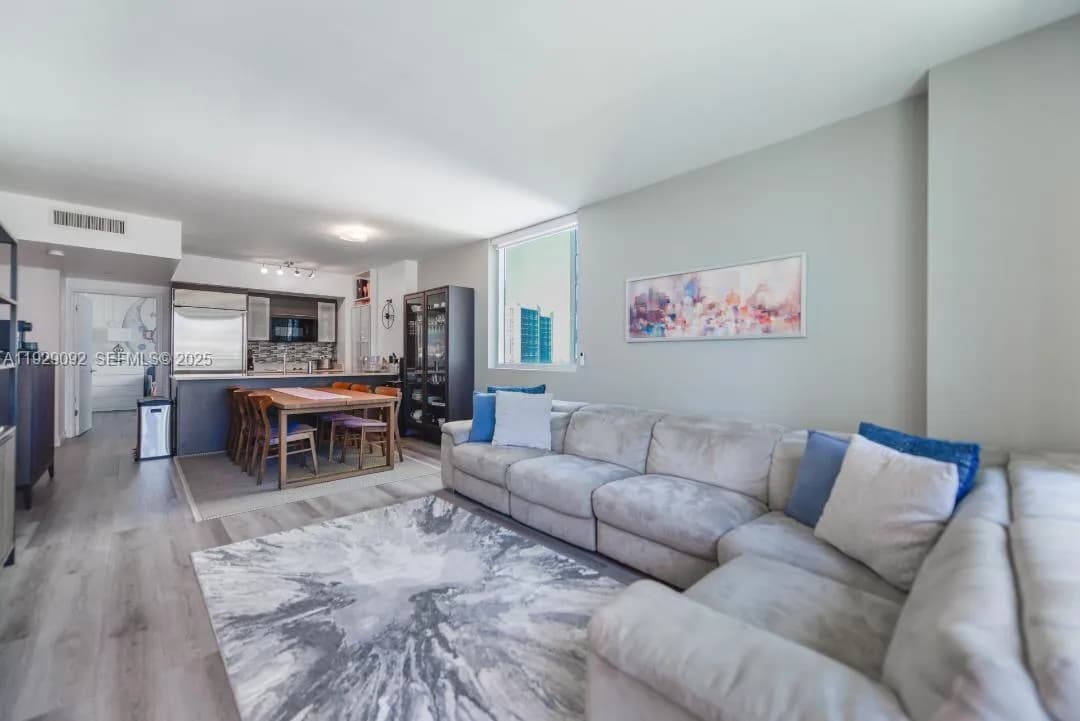 55 SE 6th St # 2110, Miami FL 33131