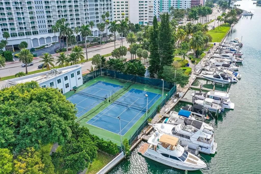 5401 Collins Ave # 13-7, Miami Beach FL 33140