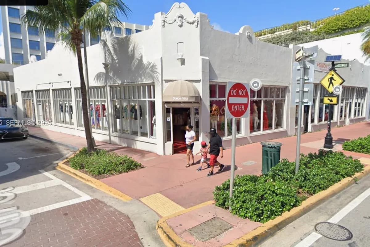 604 Collins Ave, Miami Beach FL 33139